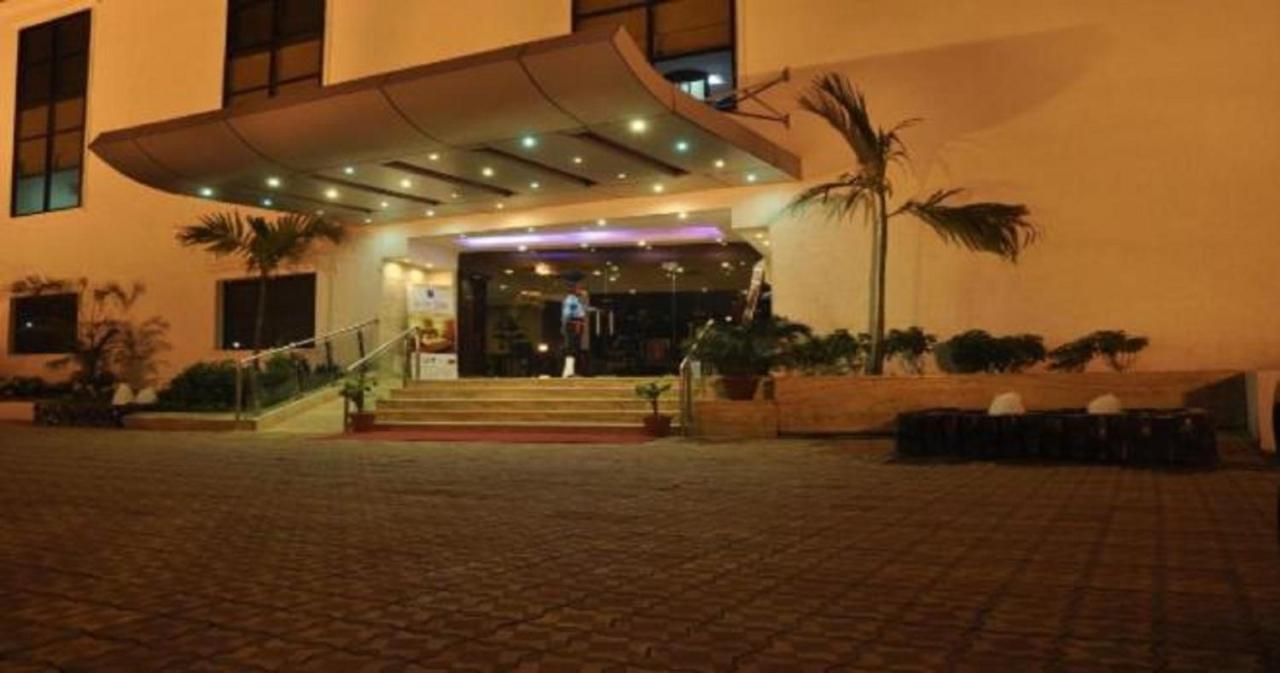 Le Lac Sarovar Portico- Ranchi Exterior photo